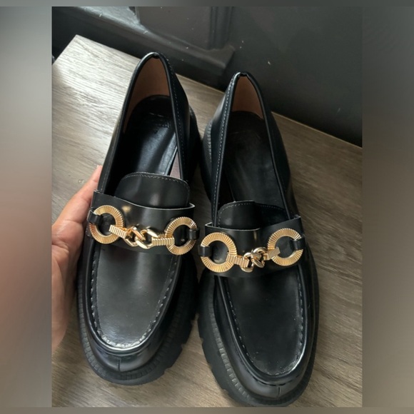 Zara Faux Leather Platform chunky Gold Chain moccasins sole loafers size 37 - Picture 4 of 7